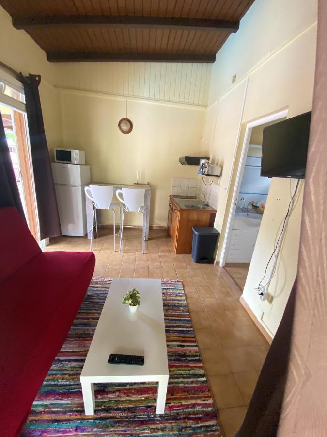 Appartement D'Une Chambre: Piscine Partagée et Jacuzzi Près de la Plage Pointe-Noire Exterior photo